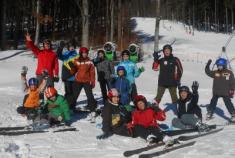 Sněhová nadílka zlákala děti na lyže a snowboardy