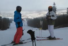 Týden na horách: Jedni se učili lyžovat, druzí zdokonalovali svůj styl